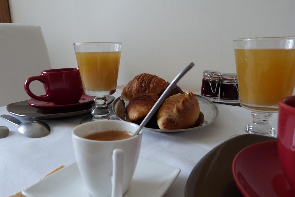 La Maison De Roussille Bed & Breakfast Francheville  Luaran gambar